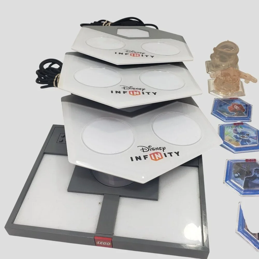 Disney Infinity bundle 30 pcs. for X Box 360